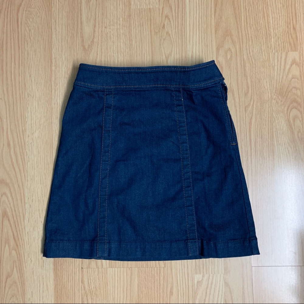 Ann Taylor loft Jean skirt only worn once.